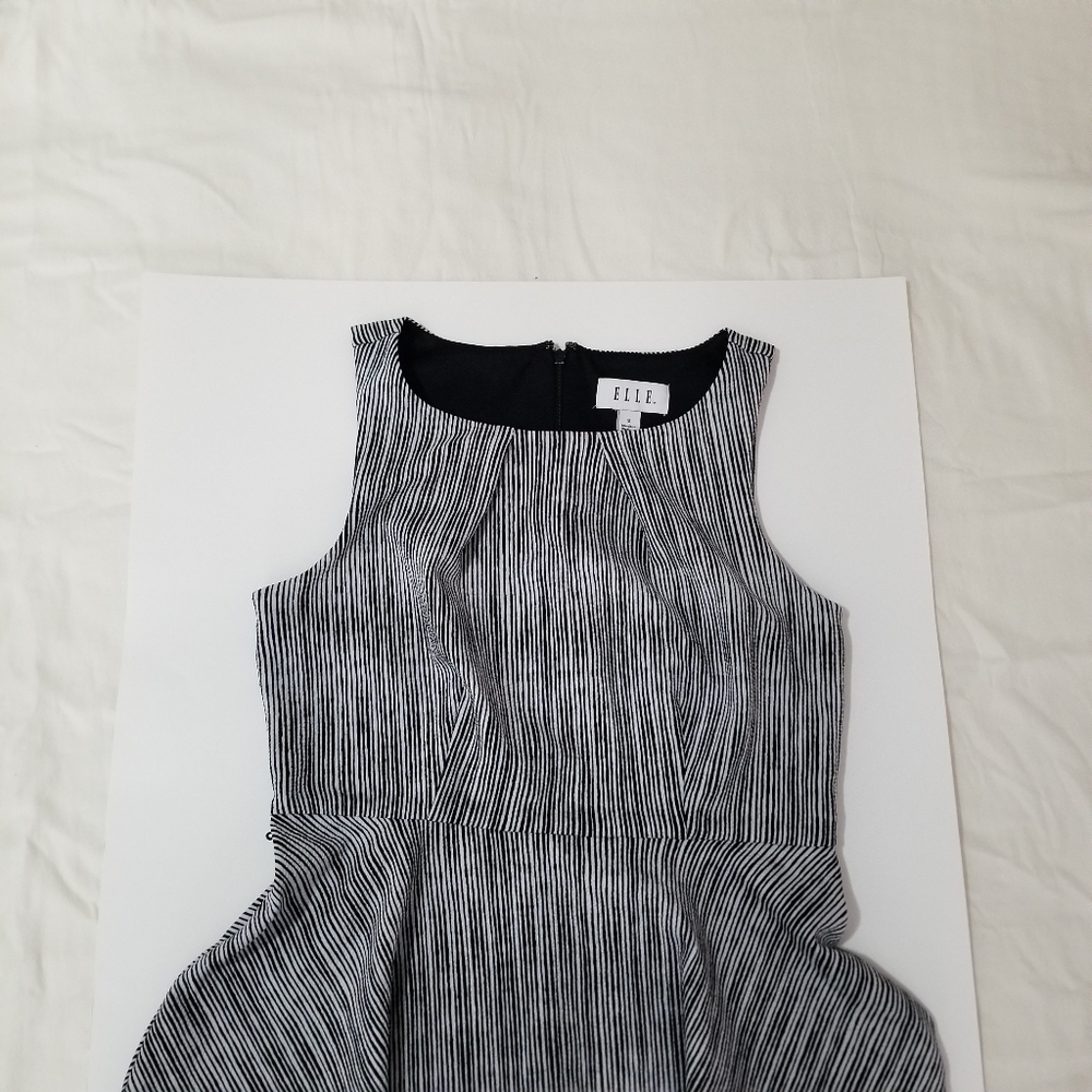 Elle Black and White Striped Dress women's size Small (342) - Picture 7 of 12